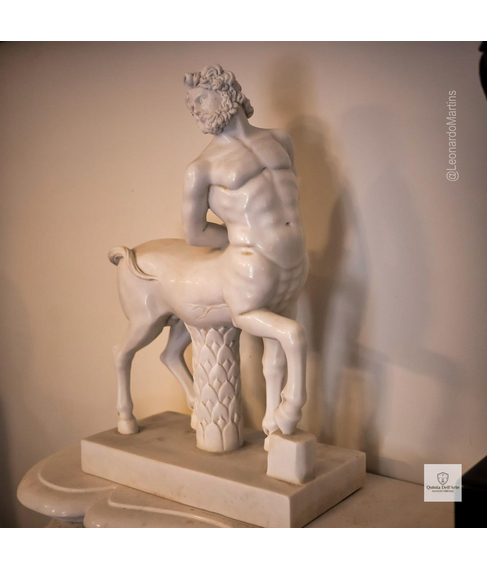 imagem de Escultura Centauro em Mrmore Branco 50cm - EMP614