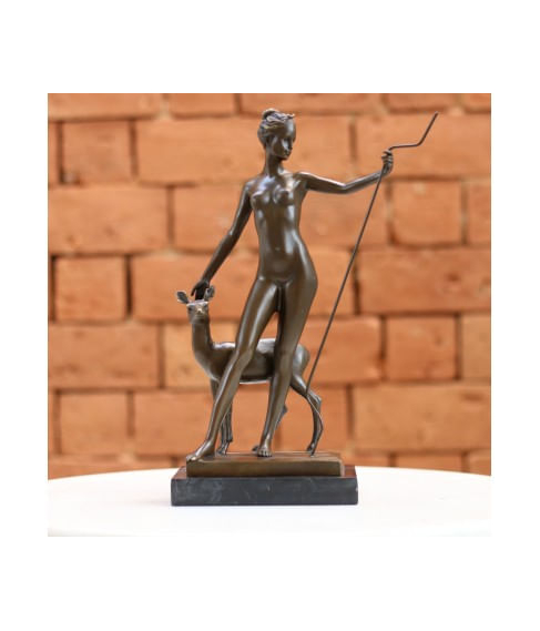 imagem de Escultura Diana Mccartan 35cm - EBZ319