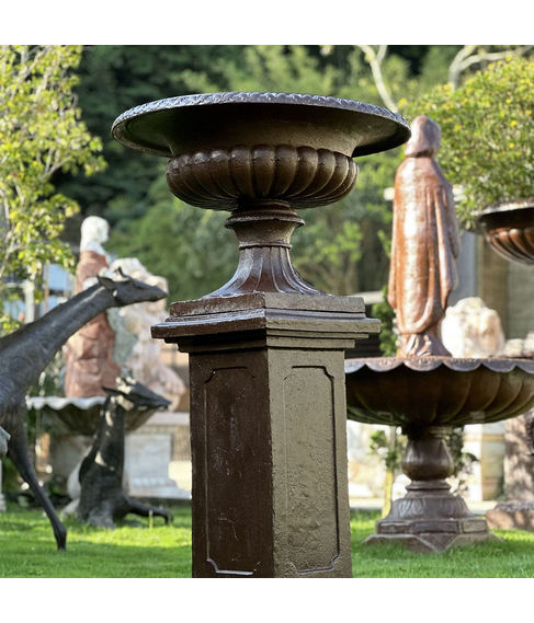 imagem de Vaso Decorativo Taa com Coluna Quadrada 136cm - VF101